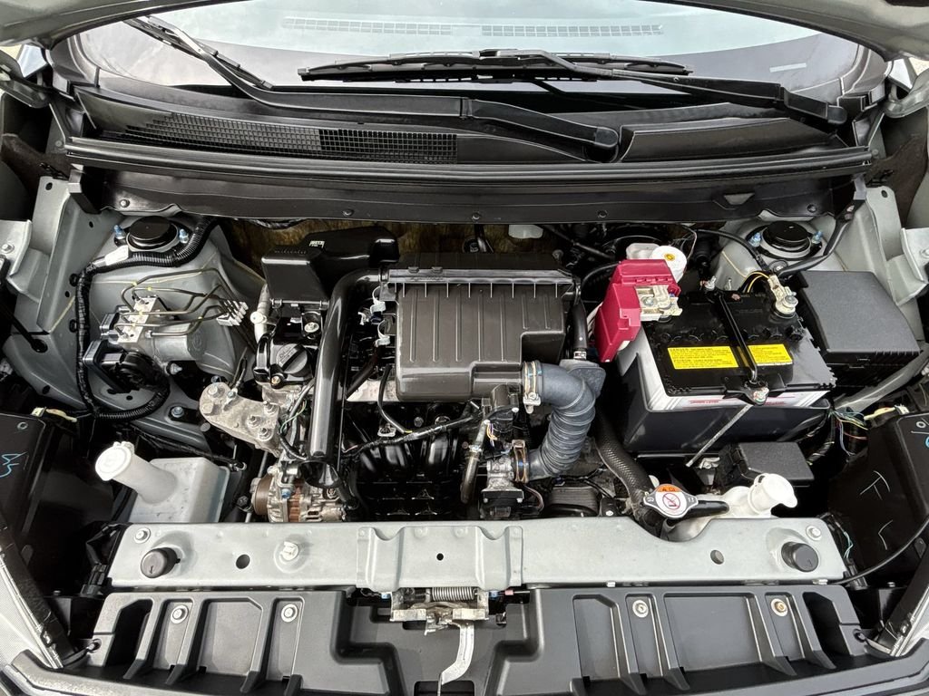 Used 2024  Mitsubishi  image 18