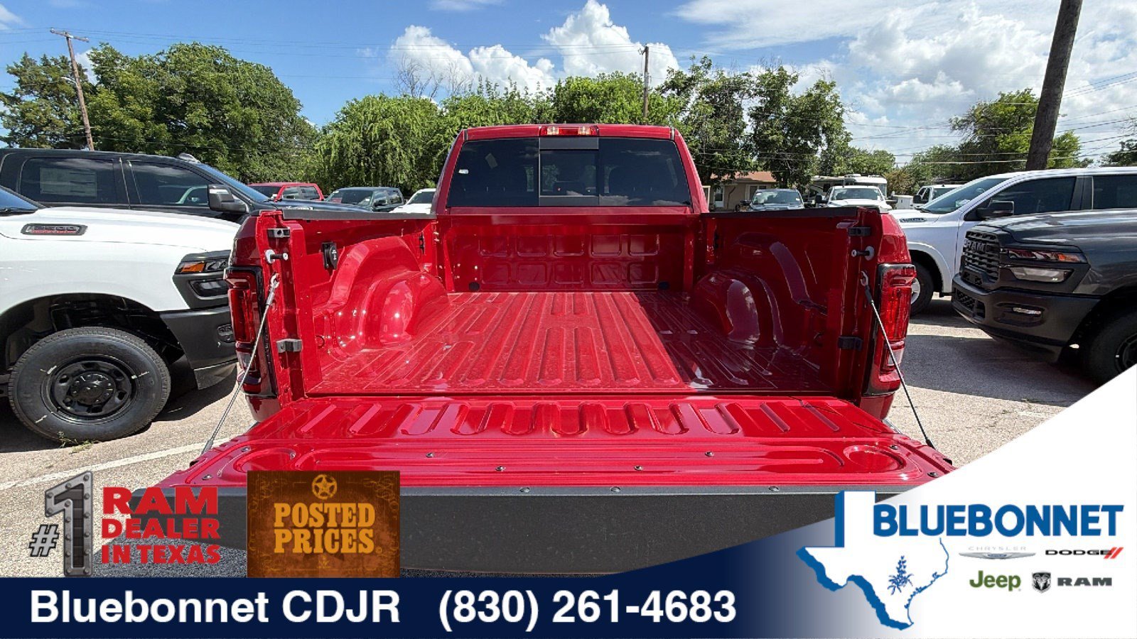 New 2026 Molten Red Pearl-Coat Exterior Paint RAM Tradesman image 23