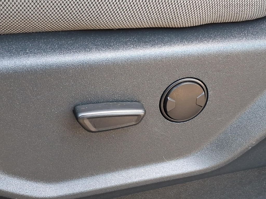 Certified Used 2022 Gray Metallic Ford XLT image 20