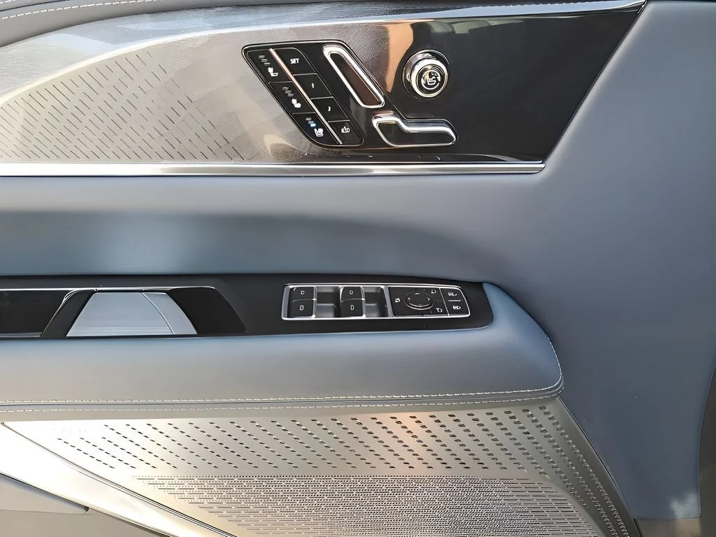 2026 Cadillac Escalade IQL Premium Sport - Photo 39