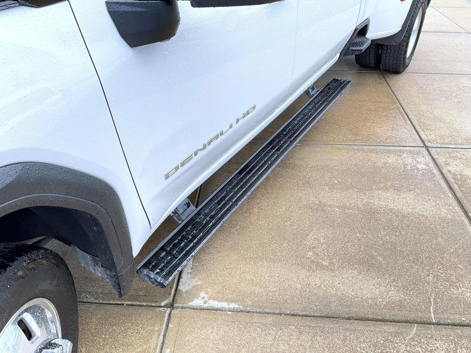 Certified Used 2024 White GMC Denali Ultimate image 21
