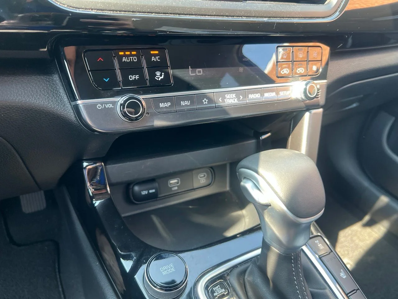 Used 2024 Gray Kia X-Line image 34