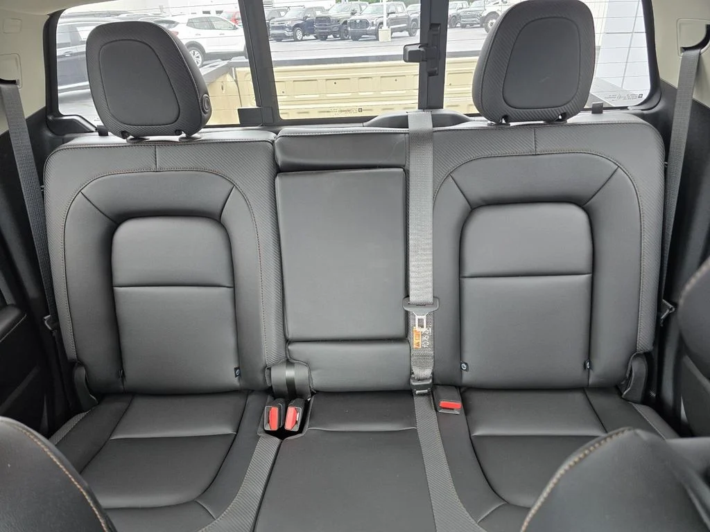 Used 2022 Desert Sand Metallic GMC AT4 - Leather image 18
