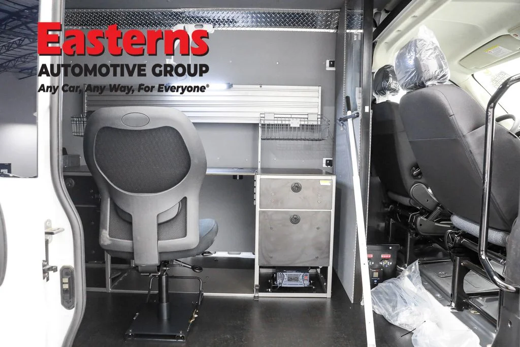 Used 2025 White Ram Base image 23