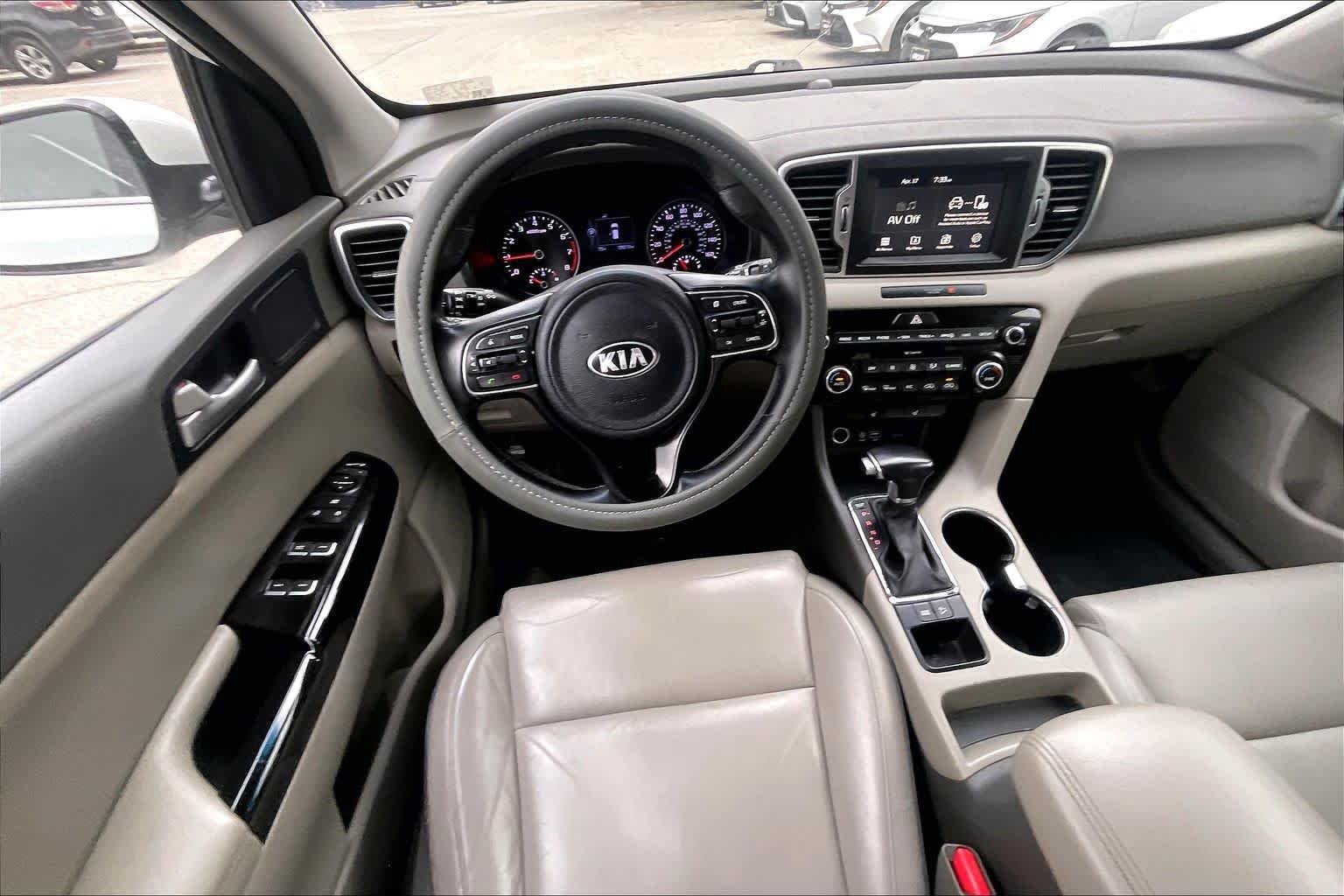 Used 2018 Snow White Pearl Kia EX image 6
