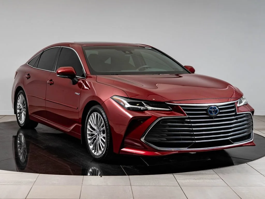 Used 2020 Ruby Flare Pearl Toyota Limited image 12