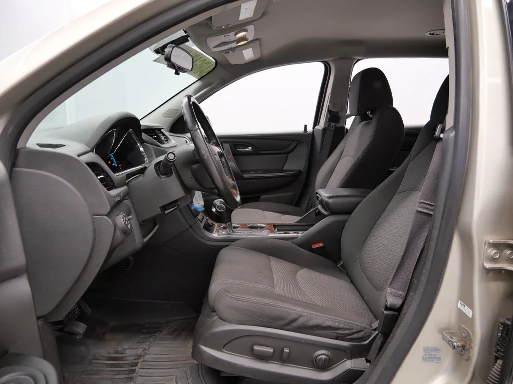 Used 2014 Gold Chevrolet LT image 10