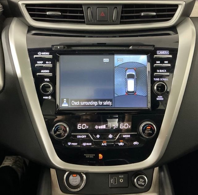 Used 2018 White Nissan Platinum image 19