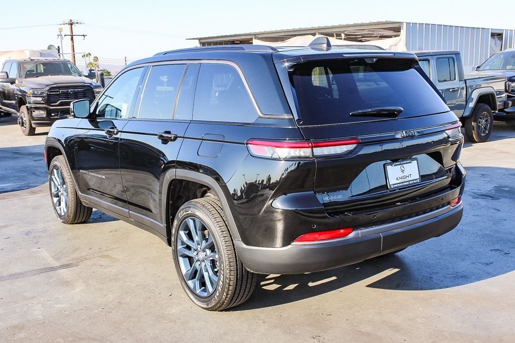 New 2026 Diamond Black Jeep 85th Anniversary Edition image 7