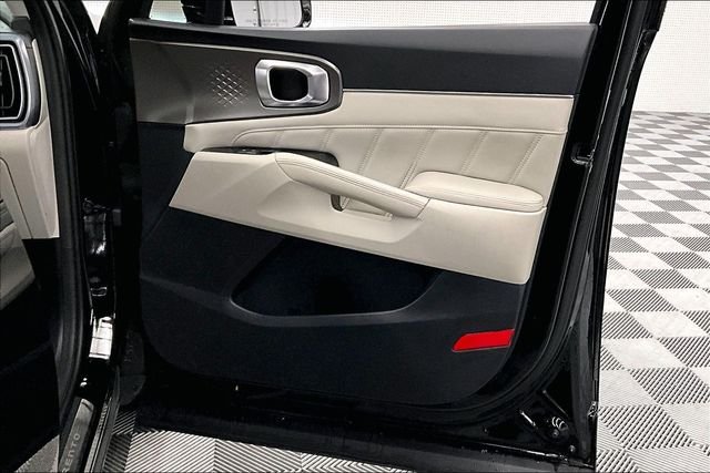 2025 Kia Sorento SX - Photo 22