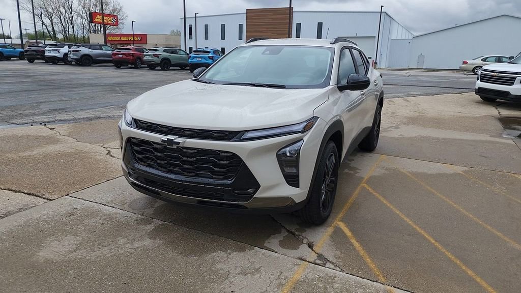 2026 Chevrolet Trax Activ - Photo 4