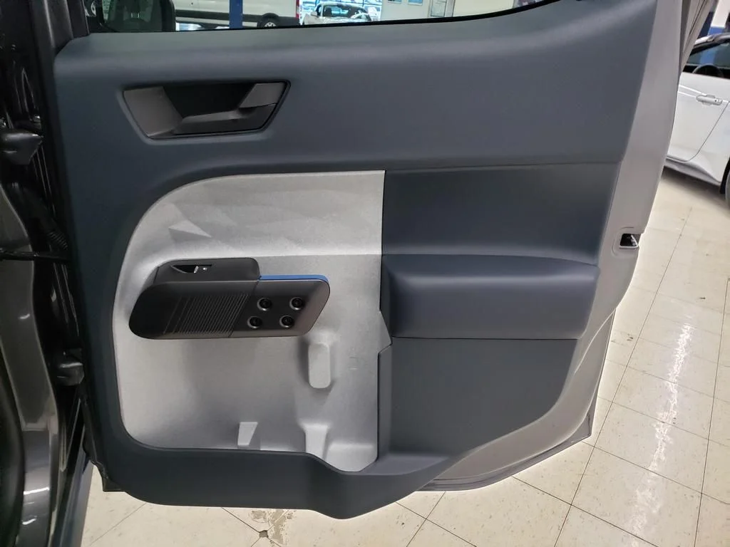 New 2025 Carbonized Gray Metallic Ford XLT image 14