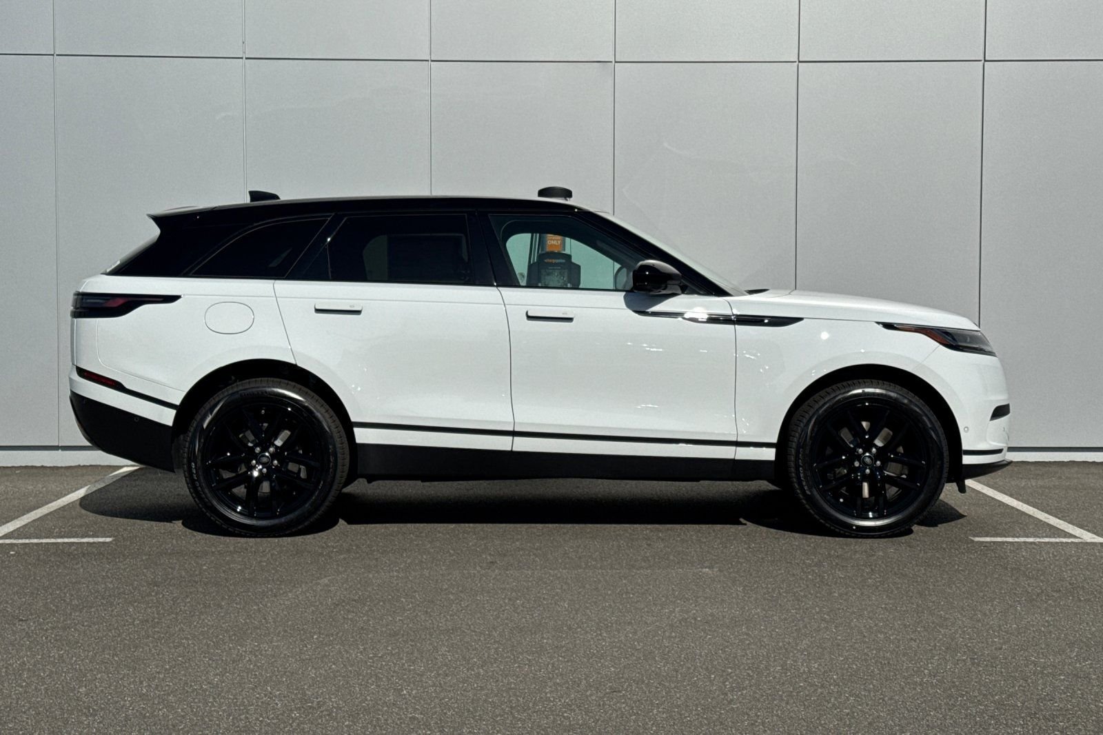 New 2026 Fuji White Land Rover S image 6