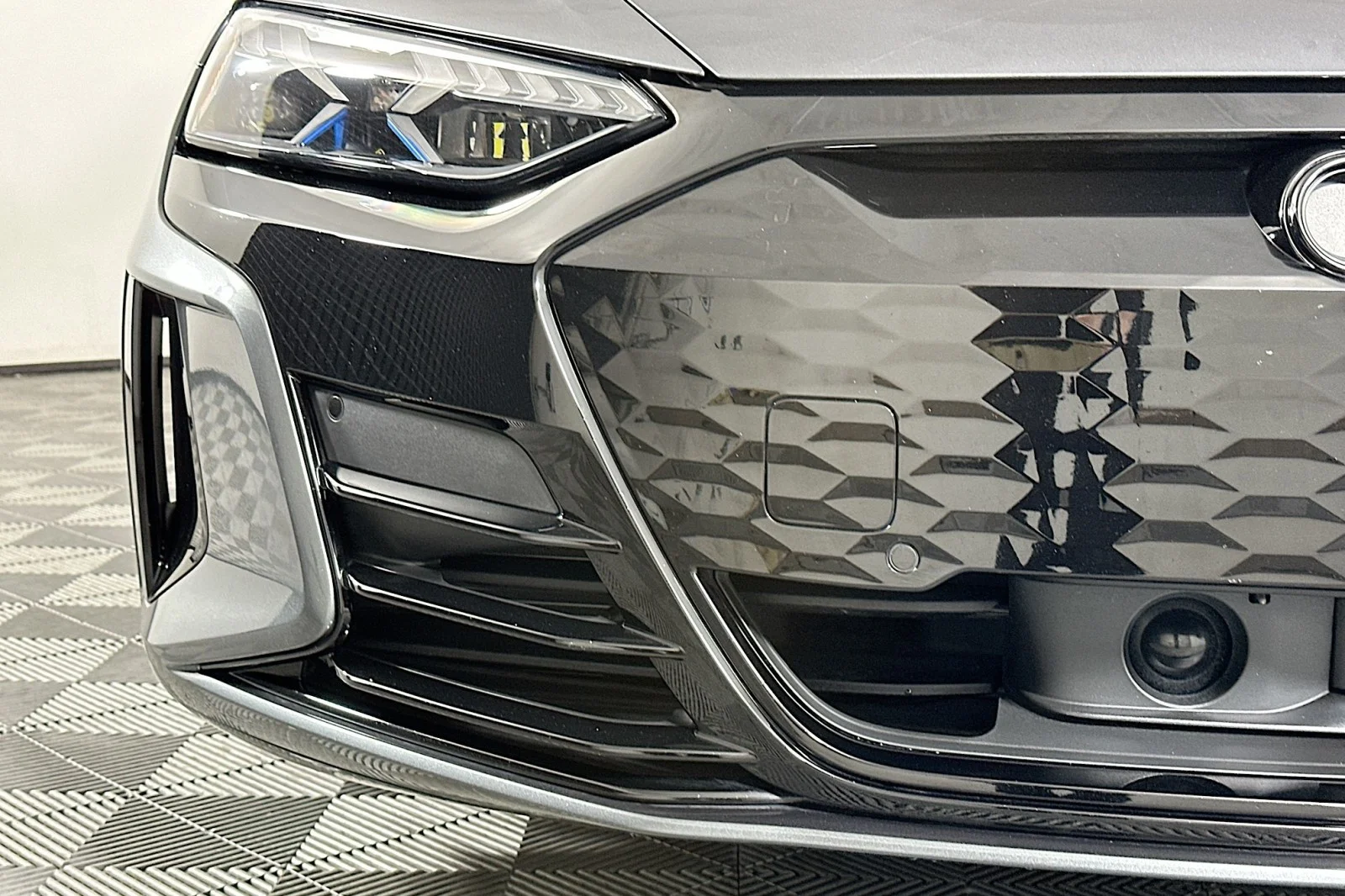 Used 2022 Daytona Gray Pearl Effect Audi Prestige image 16