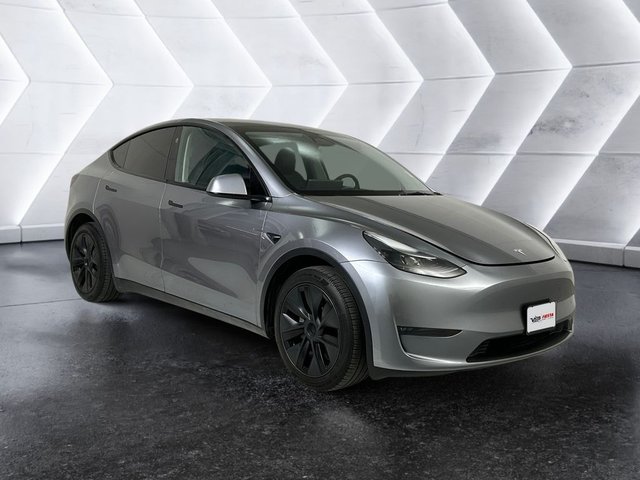 2025 Tesla Model Y Long Range