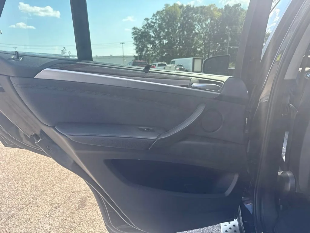 Used 2013  BMW xDrive35i image 30