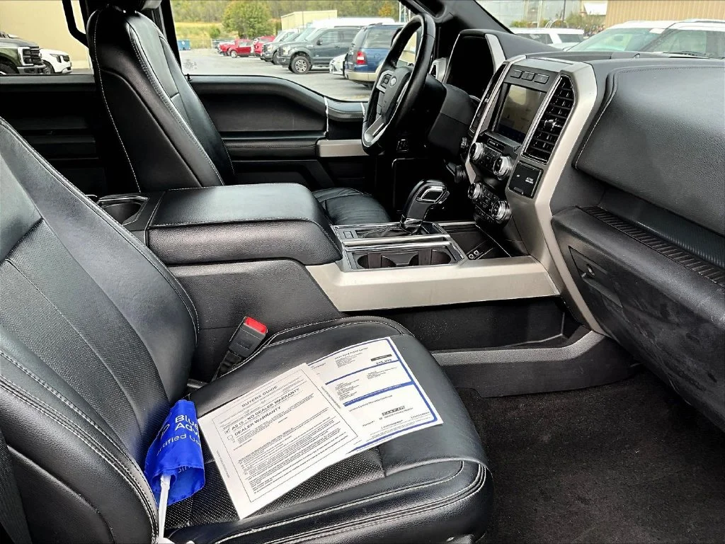 Used 2019 White Ford Lariat image 12