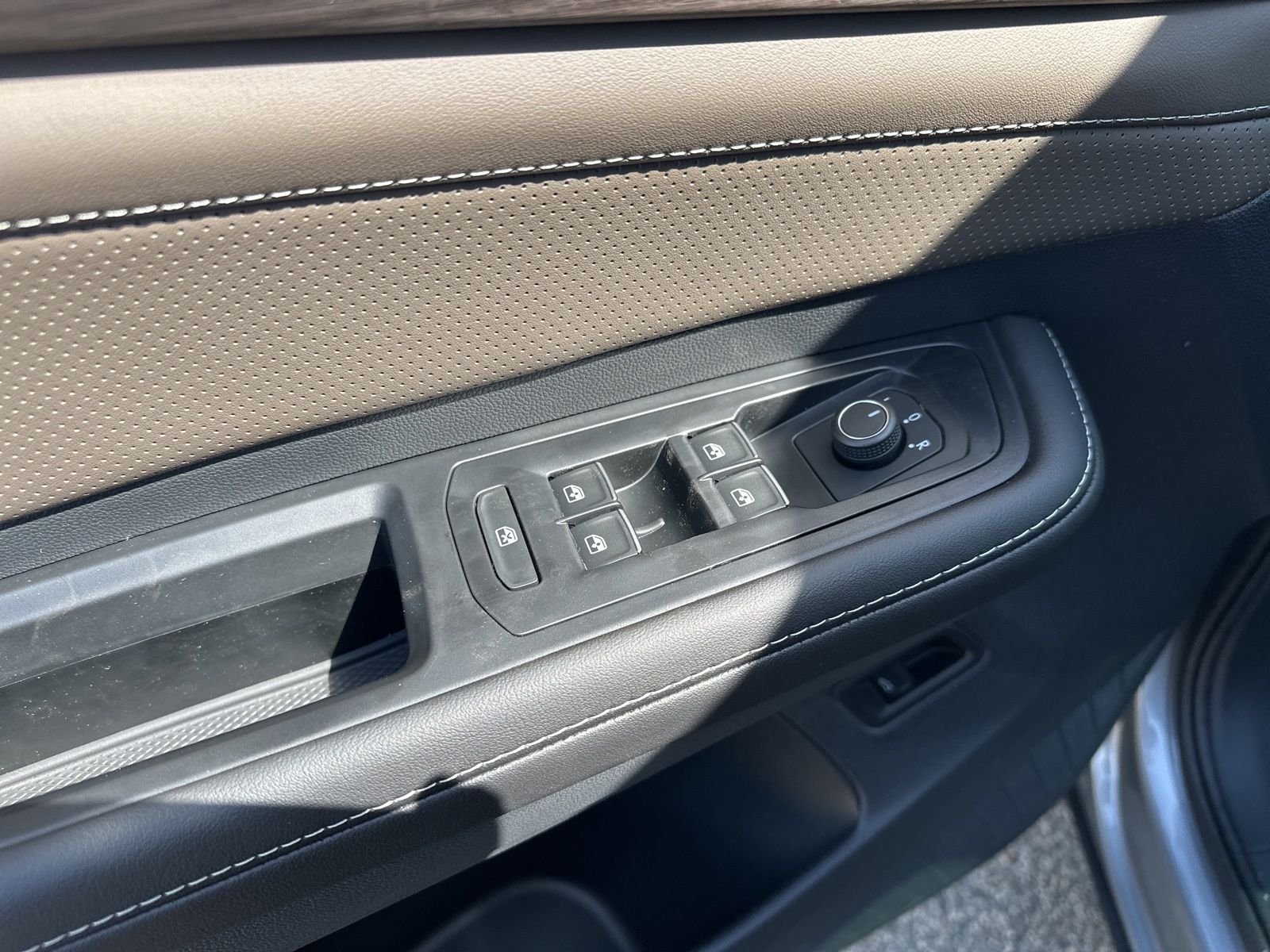 New 2026 Silver Volkswagen 2.0T SEL image 16