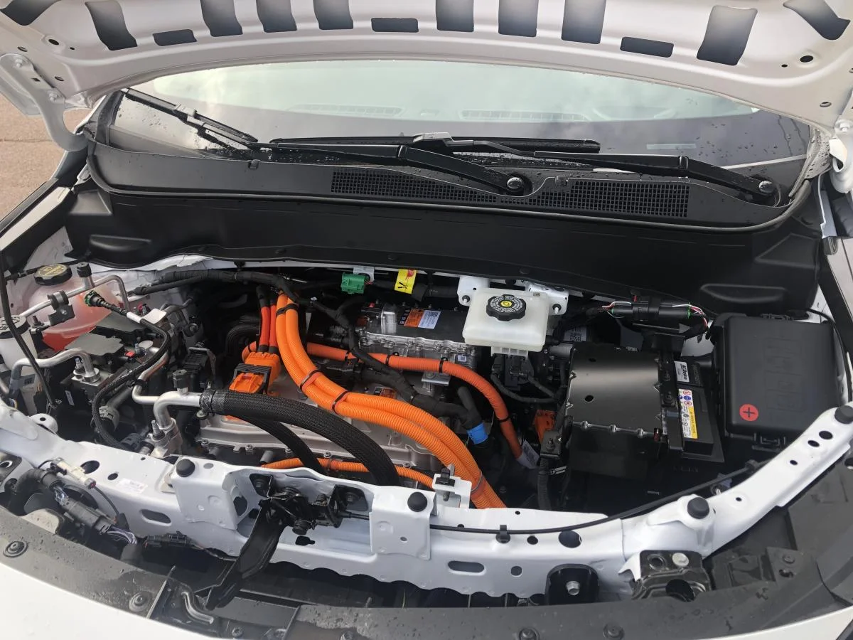 New 2027 White Chevrolet Fwd 4dr Rs image 22
