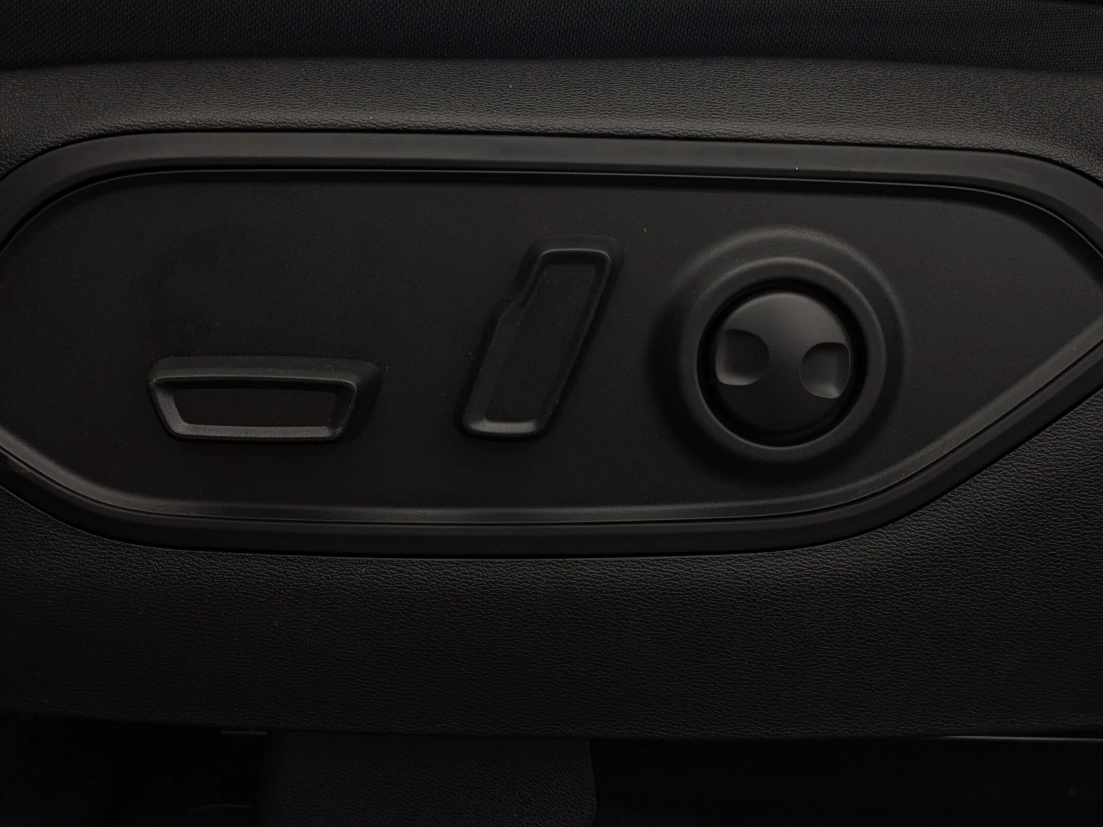 New 2026 White Jeep Laredo - - Hybrid - Mopar Interior Protection Pkg - Adaptive Cruise - 12.3 Display & More! image 13