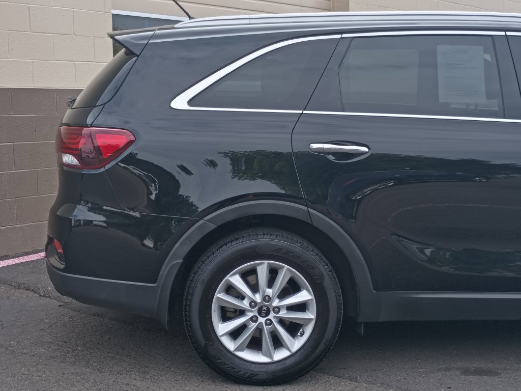 Used 2020 Black Kia LX image 4
