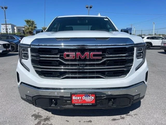 New 2026 Glacier White Tricoat GMC SLT image 2