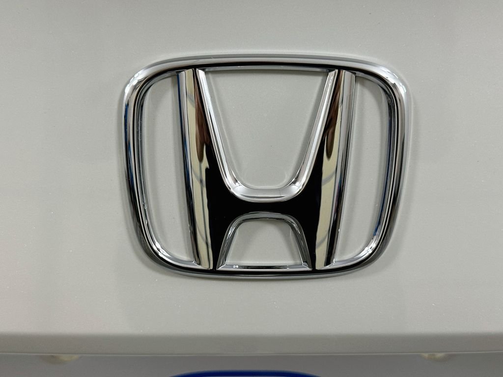 New 2026 Platinum White Pearl Honda LX image 20