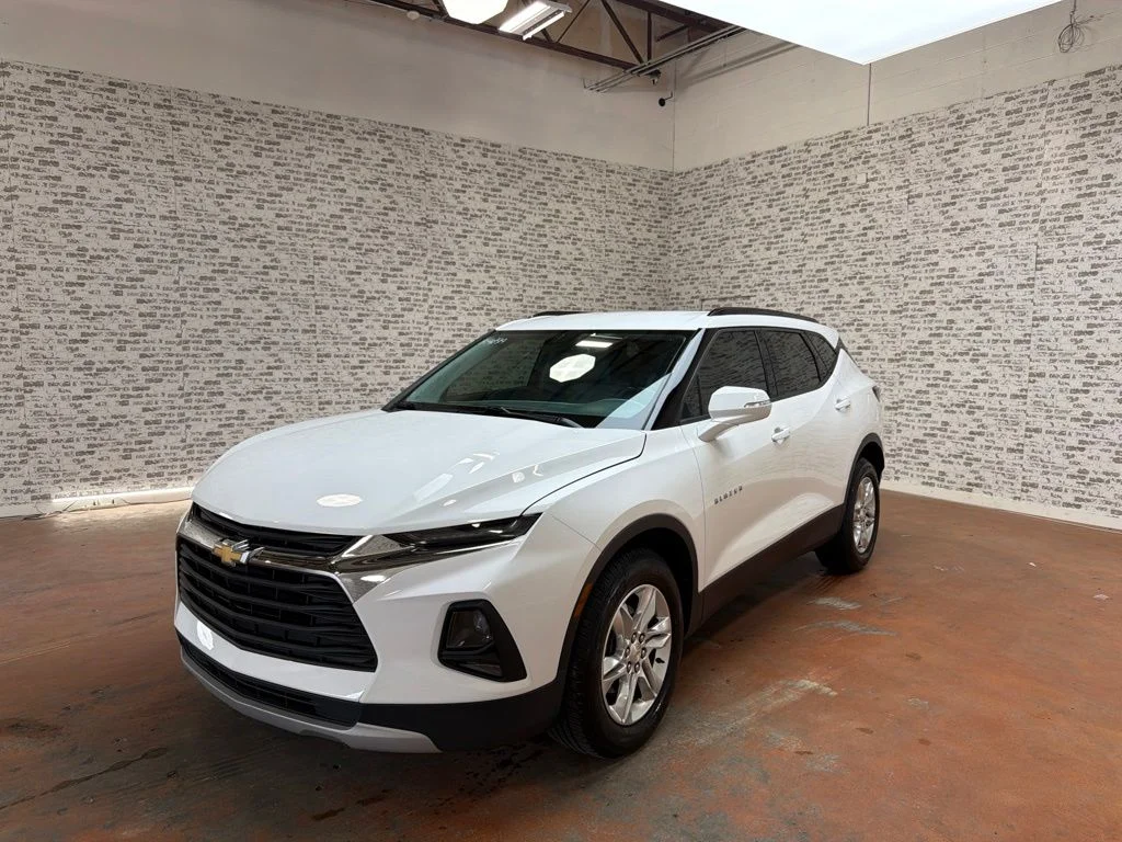 Used 2020 Summit White Chevrolet LT image 3