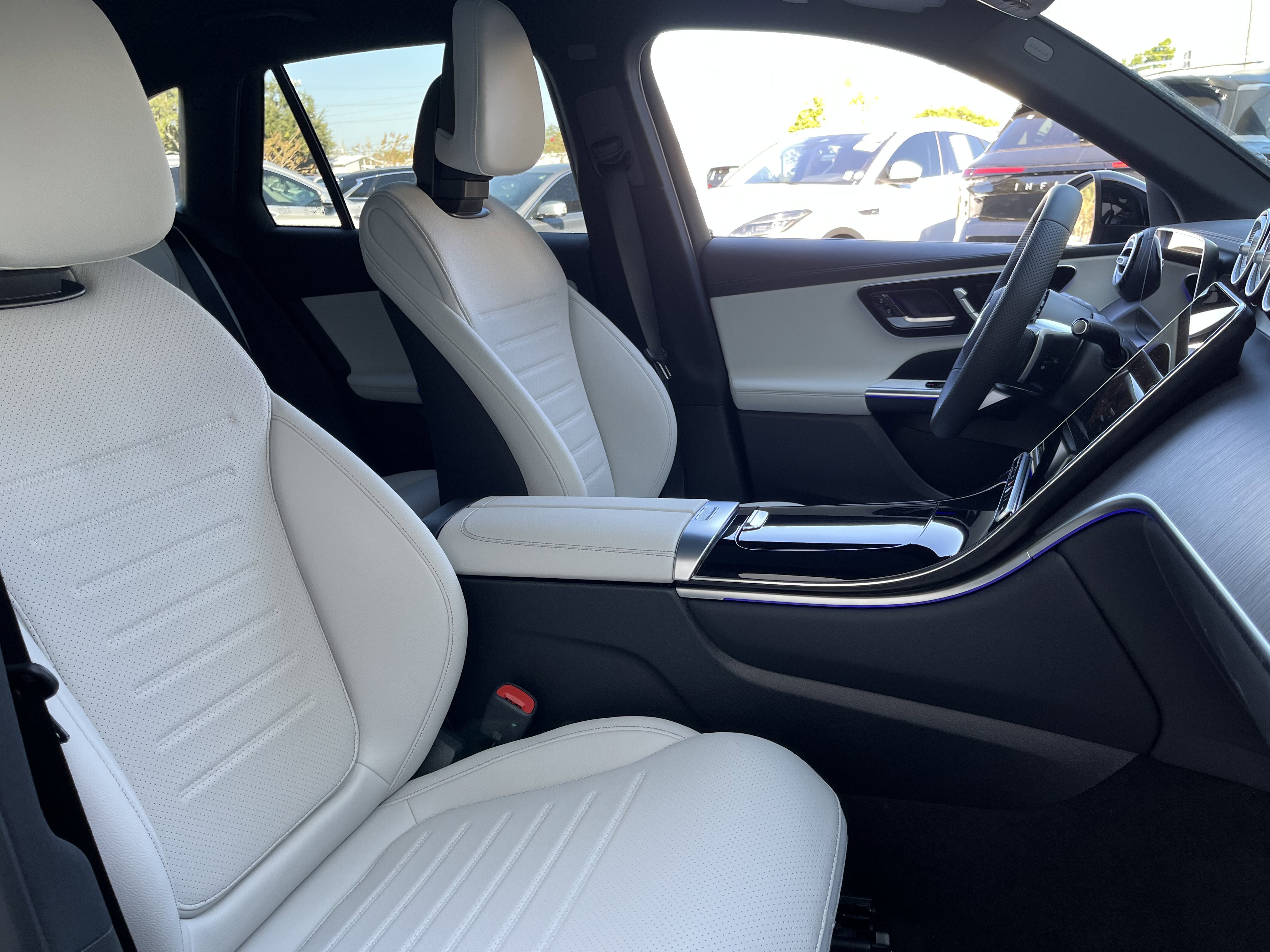 New 2026 Obsidian Black Metallic Mercedes-Benz GLC 300 image 51