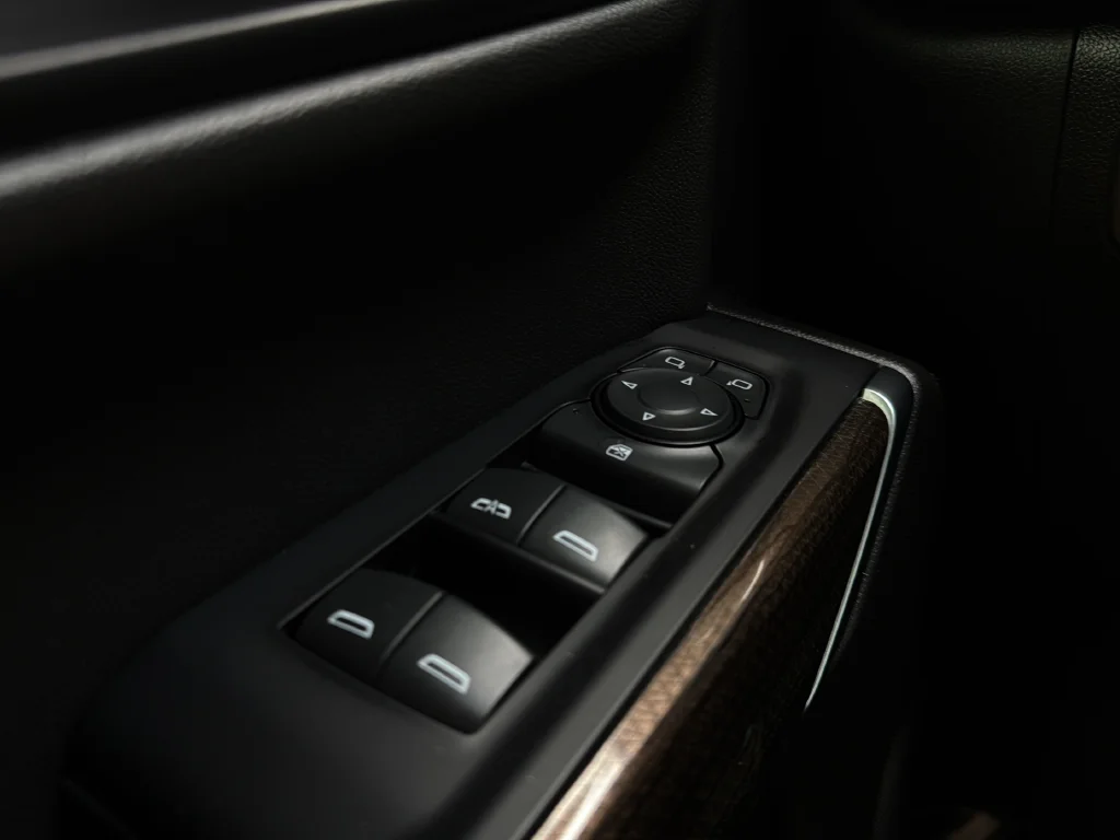 Used 2019 White Chevrolet LT Trail Boss image 11