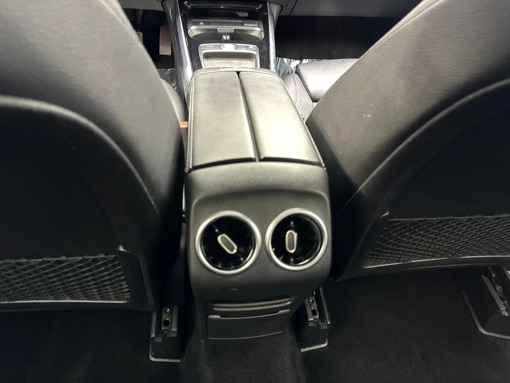 Used 2024 White Mercedes-Benz GLB 250 image 63