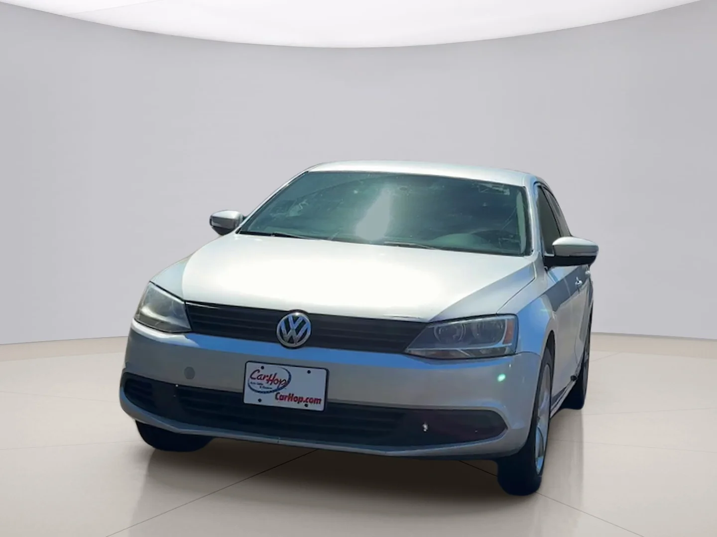 Used 2014 Silver Volkswagen SE image 8