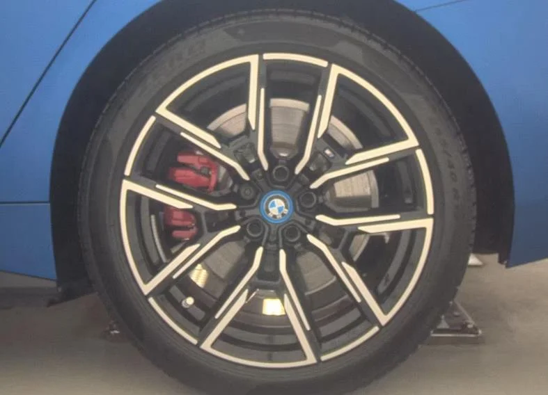 Used 2023 Frozen Portimao Blue Metallic BMW M50 image 5