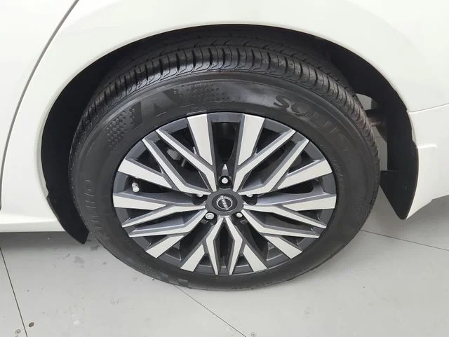 New 2026 White Nissan 2.5 SV image 38