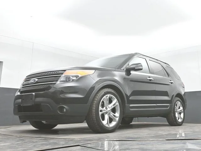 Used 2014 Black Ford Limited image 42