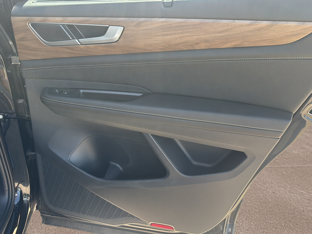 2026 Volkswagen Atlas SE w/Tech - Photo 12
