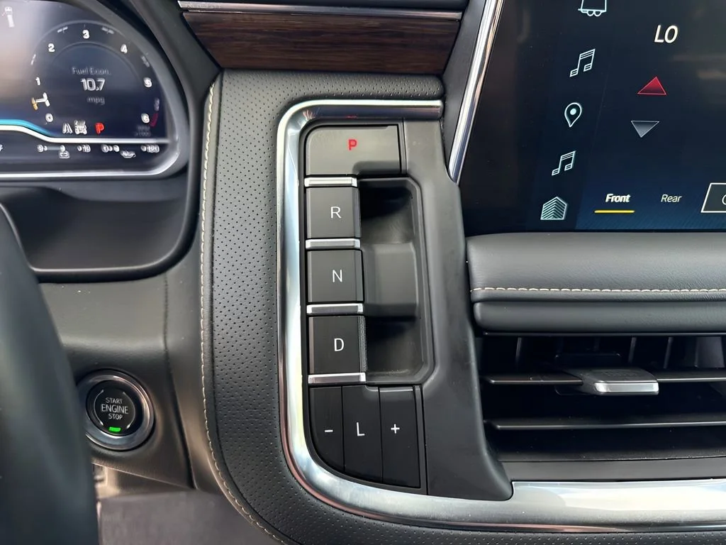 Used 2023 Summit White Chevrolet Premier image 19