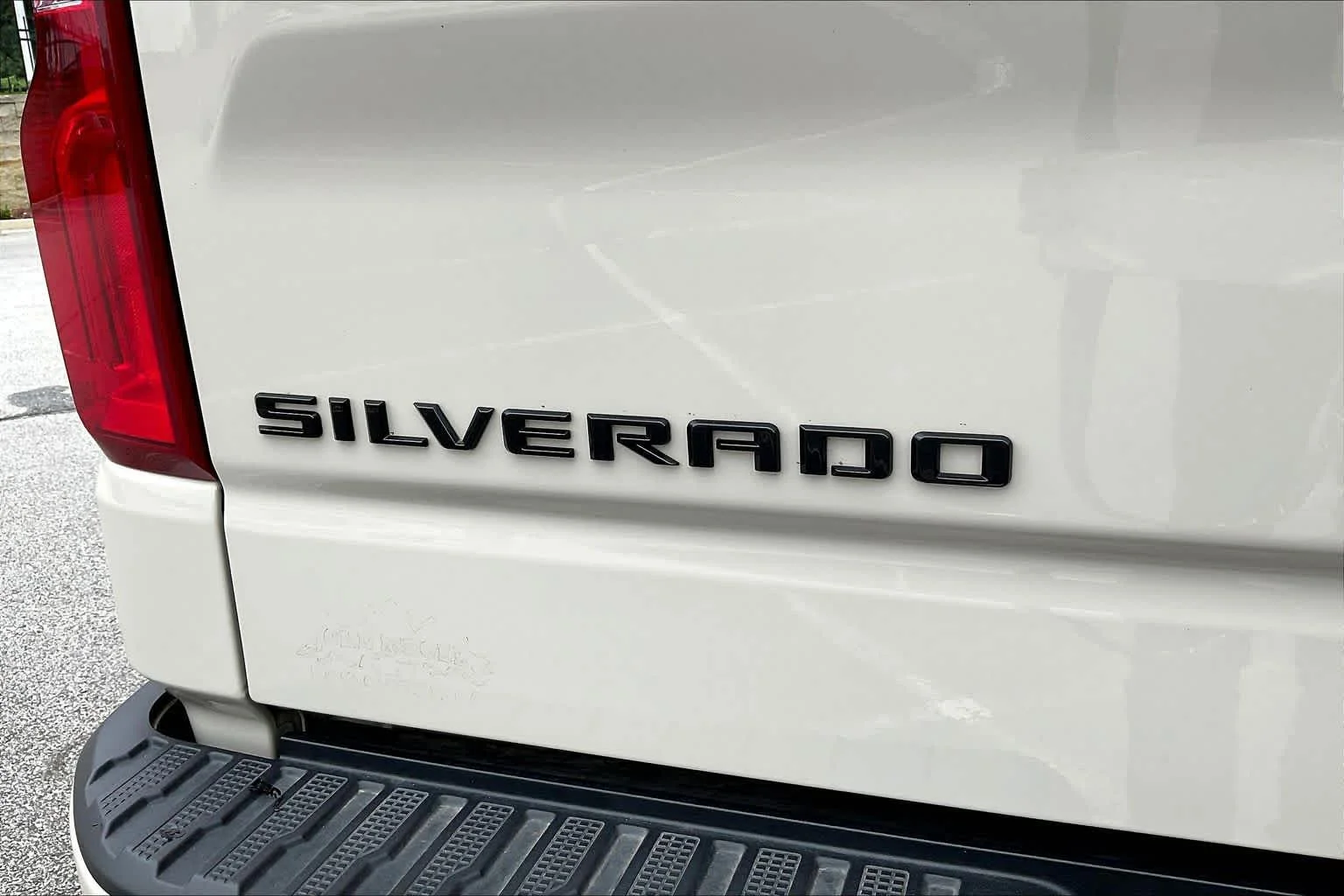 Used 2026 White Sands Chevrolet RST image 31