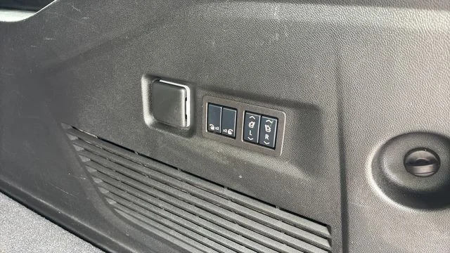 Used 2024 White Chevrolet Z71 image 35
