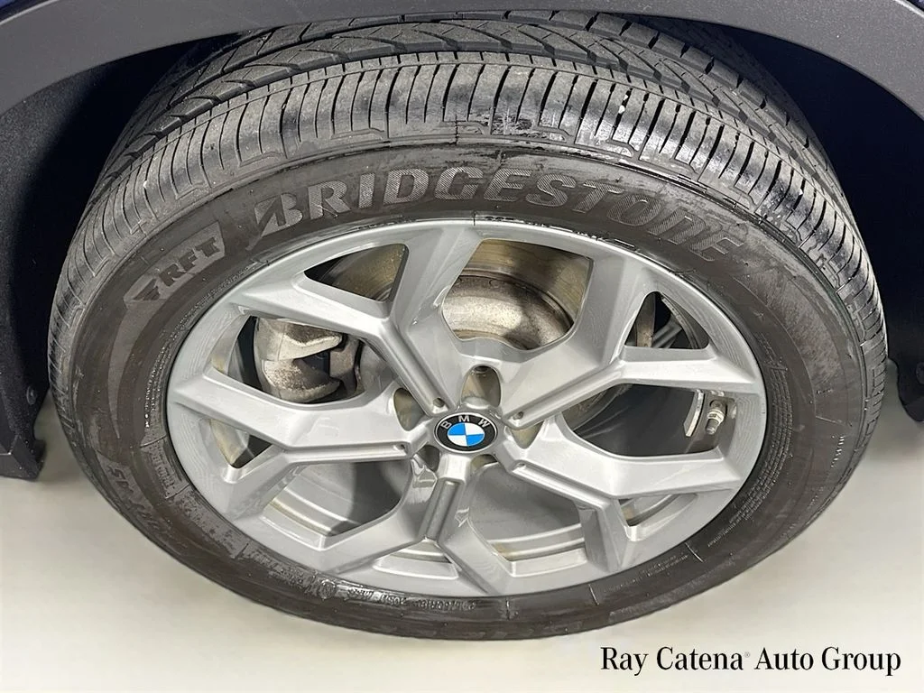 Used 2024 Blue BMW xDrive30i image 32