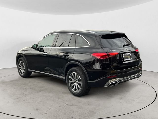 Used 2026  Mercedes-Benz GLC 300 image 3