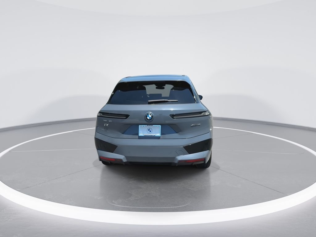 Certified Used 2024  BMW xDrive50 image 7