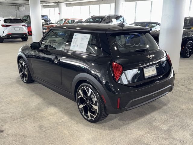 Used 2025 Midnight Black MINI Iconic image 6