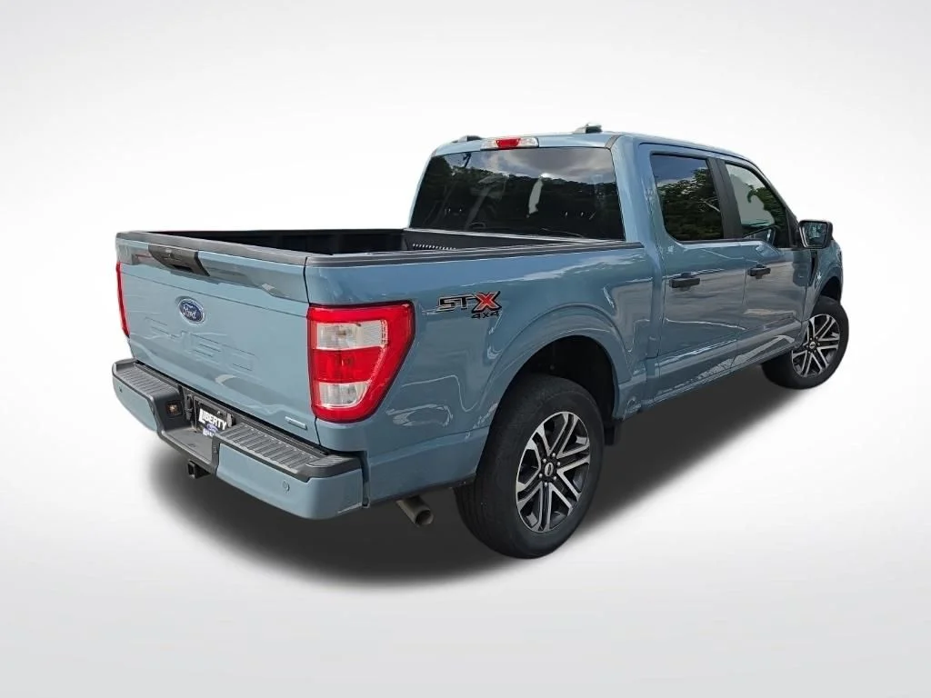 Used 2023 Blue Ford XL image 3