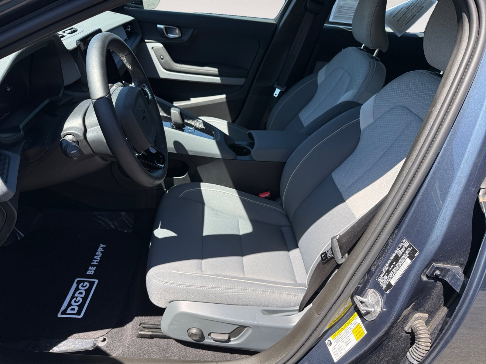 Used 2023 Midnight Metallic Polestar Long Range Dual Motor image 10