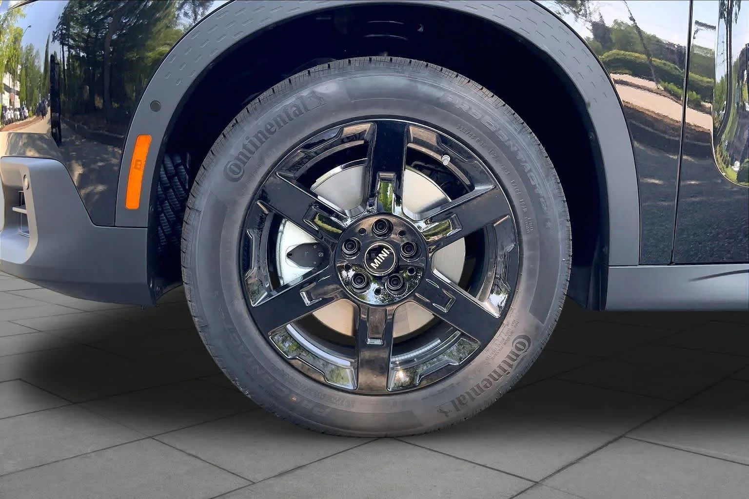 New 2027 Midnight Black II Metallic MINI Signature Plus image 11