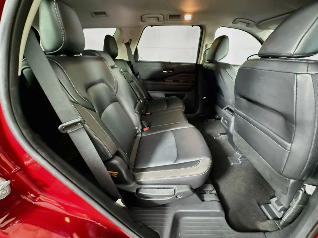 Used 2024 Red Nissan SL image 36