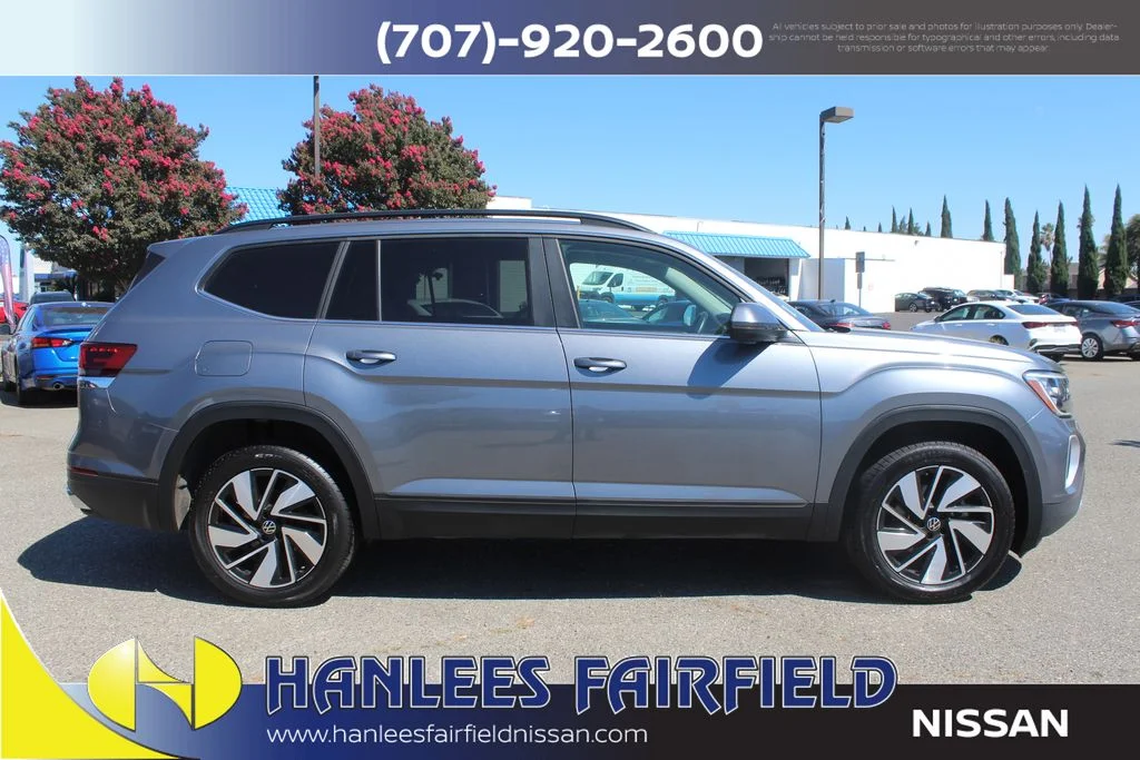 Used 2025  Volkswagen 2.0T SE w/Technology image 6