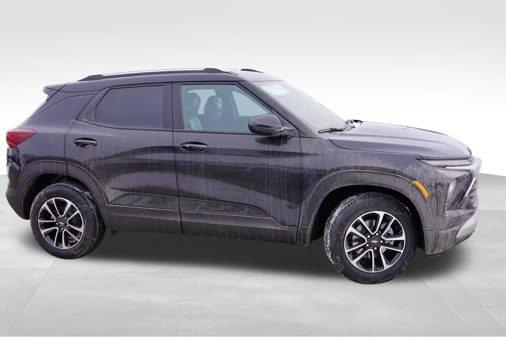 New 2026 Mosaic Black Metallic Chevrolet LT image 3