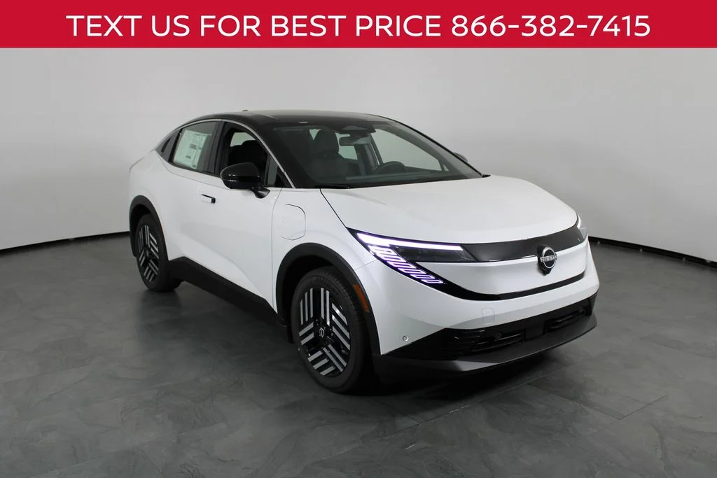 New 2026 Everest White Pearl TriCoat / Super Black Two-tone Nissan SV+ image 11